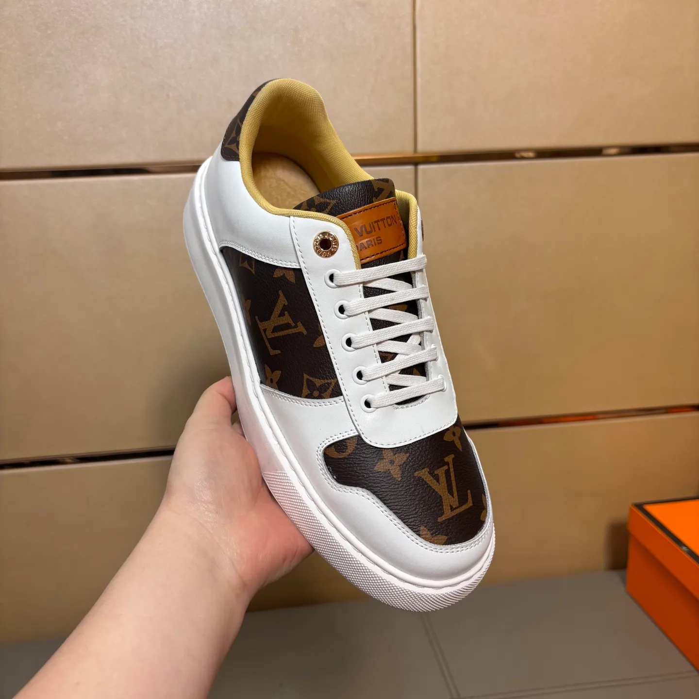 Men's shoes P400 🔆🔆👉【LV Louis Vuitton】The latest men's casual and fashionable men's shoes👟Best for all seasons💥Simple and elegant style, exclusive for trendy men, unique latest brand elements👑High-quality imported printed leather upper + cowhide, pigskin feet, fashionable and generous✅wear-resistant rubber outsole! Actual shooting🎬38-44